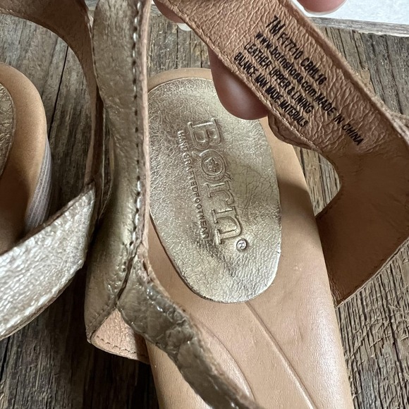 Born Sandal Shoes Womens Size 7 Gold Beaded Ankle Strap Block Heel Dress Comfort - Picture 7 of 13